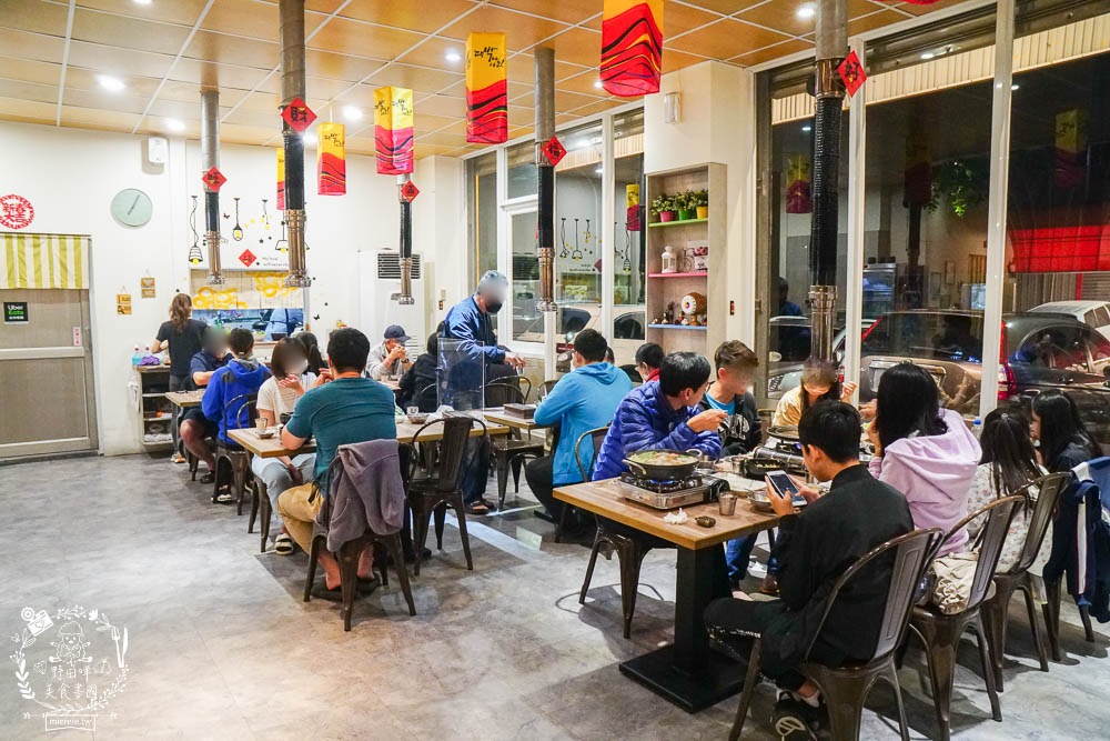 高雄[高麗.菜韓式料理]仁雄路超人氣韓式料理!炸醬麵銷魂美味!香噴噴韓式烤肉超誘人!