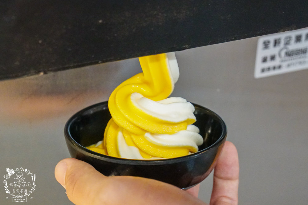 高雄鬥牛士二鍋楠梓店|350元超澎湃火鍋吃到飽!選項破百的霸氣自助吧!限量火山爆發大肉盤+熊熊冰磚超貼心~