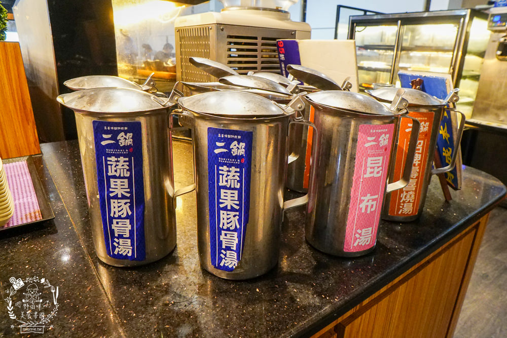 高雄鬥牛士二鍋楠梓店|350元超澎湃火鍋吃到飽!選項破百的霸氣自助吧!限量火山爆發大肉盤+熊熊冰磚超貼心~