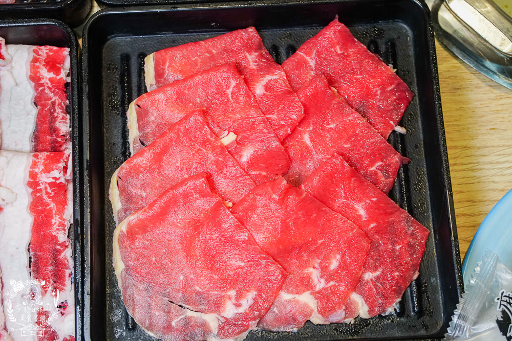 高雄鬥牛士二鍋楠梓店|350元超澎湃火鍋吃到飽!選項破百的霸氣自助吧!限量火山爆發大肉盤+熊熊冰磚超貼心~