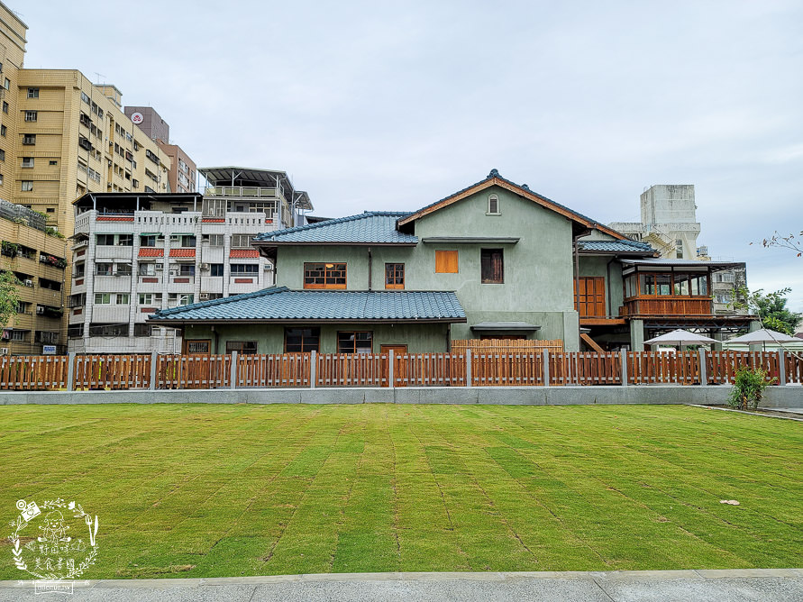 高雄網美餐廳[魚&吉2.0]超好拍的浪漫餐廳!鬆軟香甜舒芙蕾x清爽Q彈拌麵