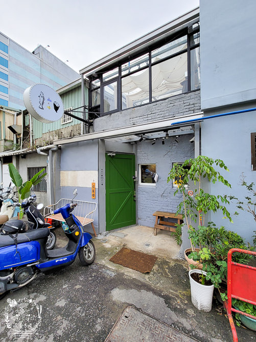 高雄網美餐廳[魚&吉2.0]超好拍的浪漫餐廳!鬆軟香甜舒芙蕾x清爽Q彈拌麵