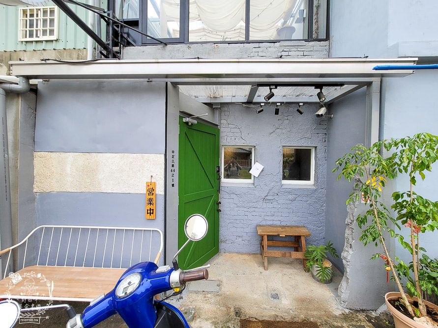 高雄網美餐廳[魚&吉2.0]超好拍的浪漫餐廳!鬆軟香甜舒芙蕾x清爽Q彈拌麵