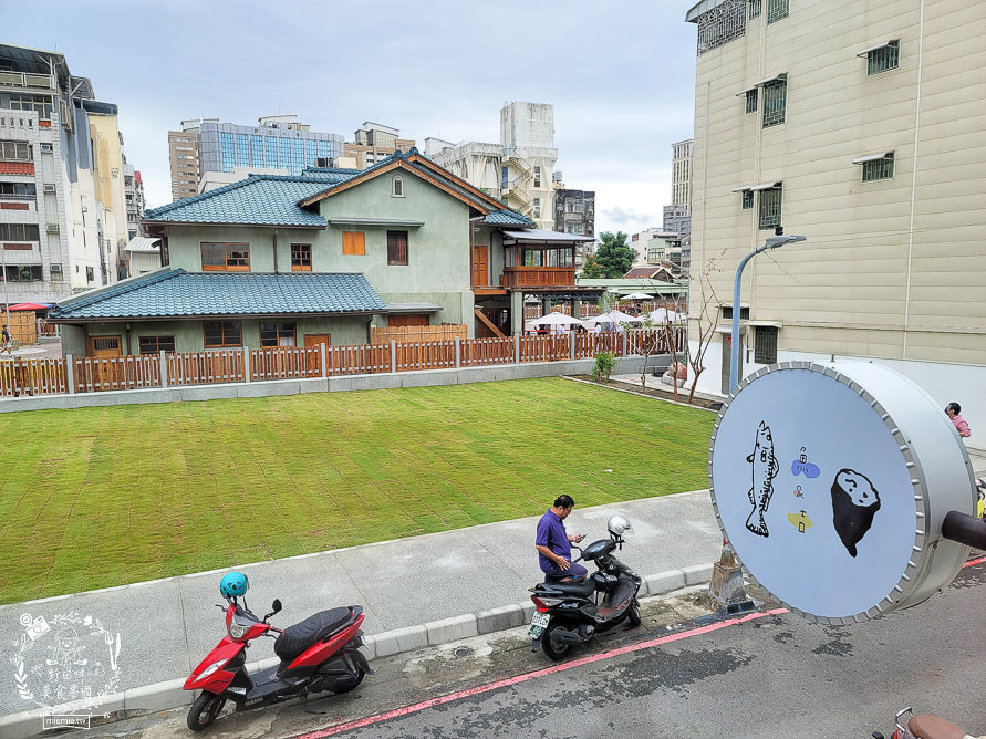 高雄網美餐廳[魚&吉2.0]超好拍的浪漫餐廳!鬆軟香甜舒芙蕾x清爽Q彈拌麵