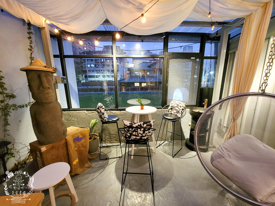 高雄網美餐廳[魚&吉2.0]超好拍的浪漫餐廳!鬆軟香甜舒芙蕾x清爽Q彈拌麵