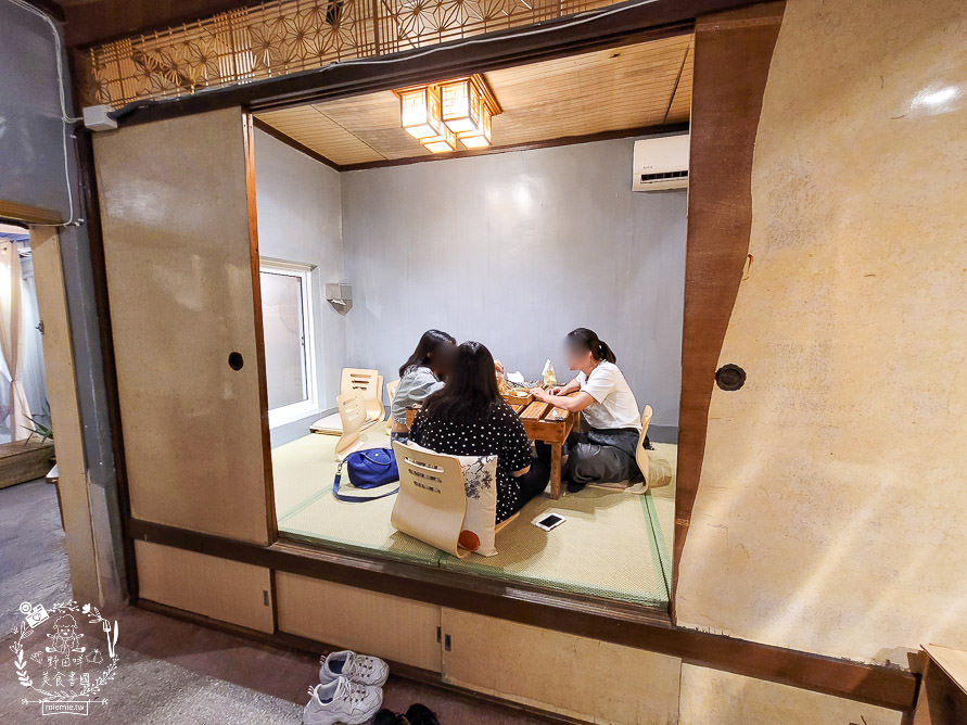 高雄網美餐廳[魚&吉2.0]超好拍的浪漫餐廳!鬆軟香甜舒芙蕾x清爽Q彈拌麵