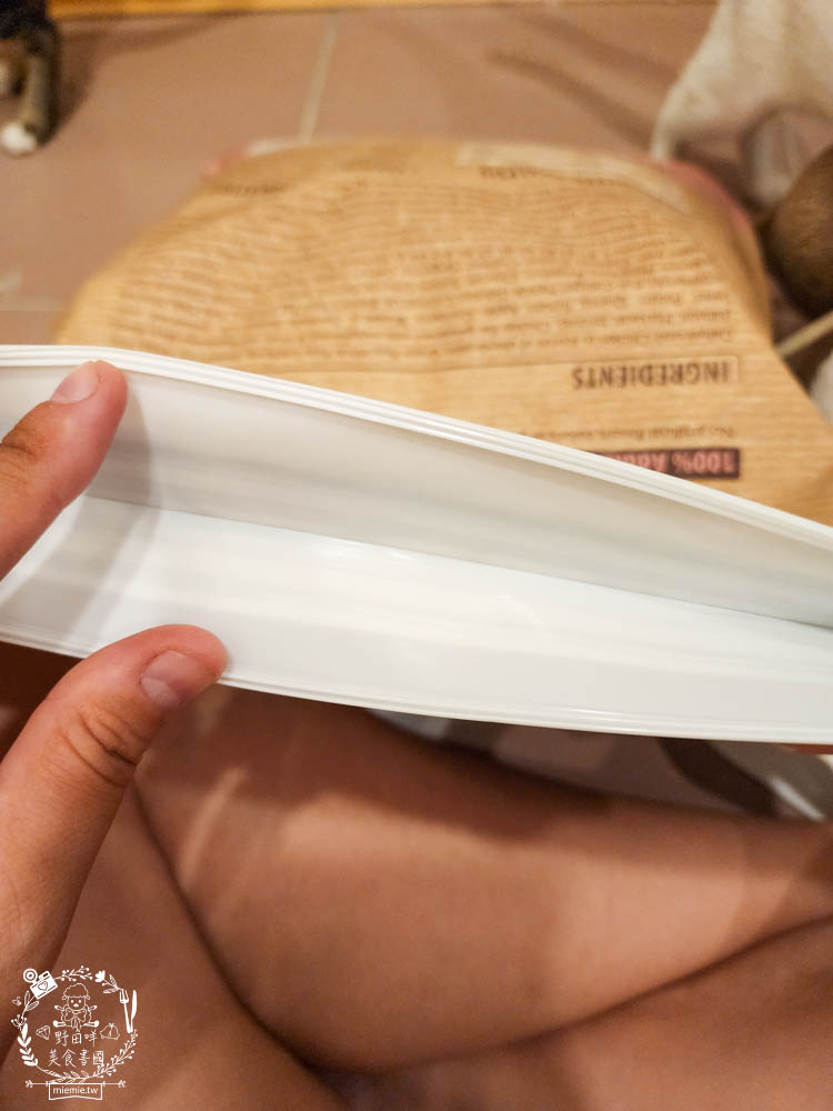 無穀全齡貓雞&鮭魚(泌尿化毛配方)鮮樂嚐評價開箱!高CP值貓咪飼料!腸胃敏感寵物飼料推薦+添加益生菌飼料