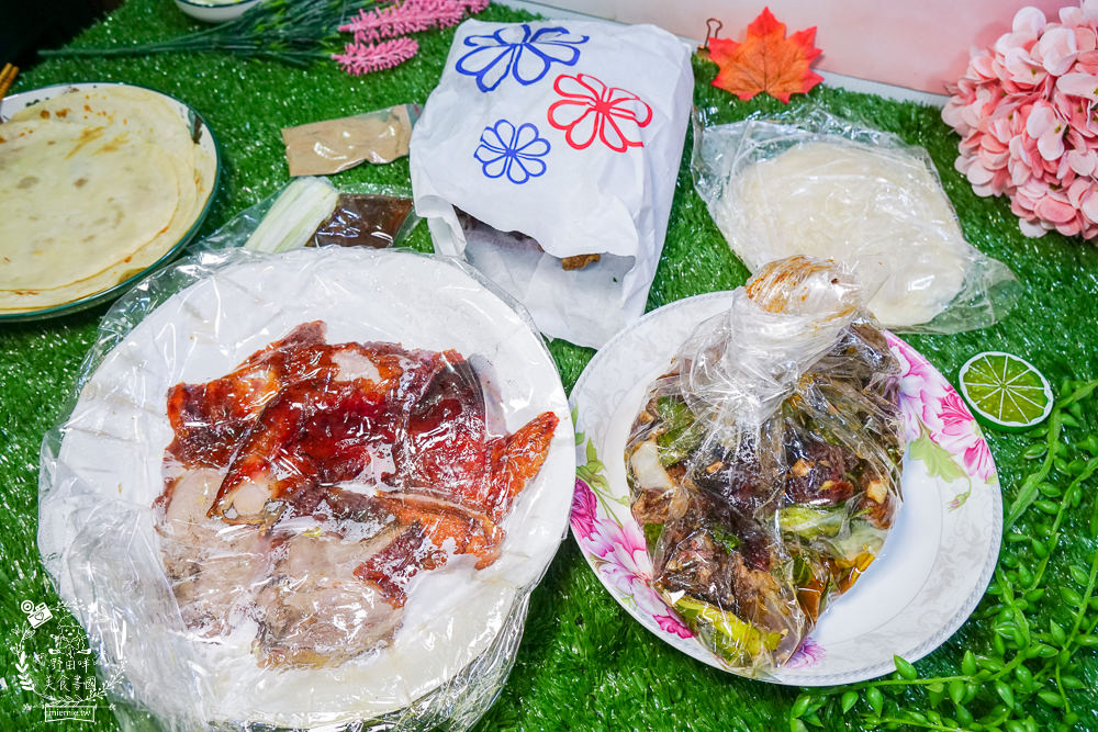 高雄[佳東烤鴨]還沒營業就有人排隊的飄香20年老字號烤鴨!超人氣鹽酥鴨銷魂必點!北京烤鴨也不在話下呢!