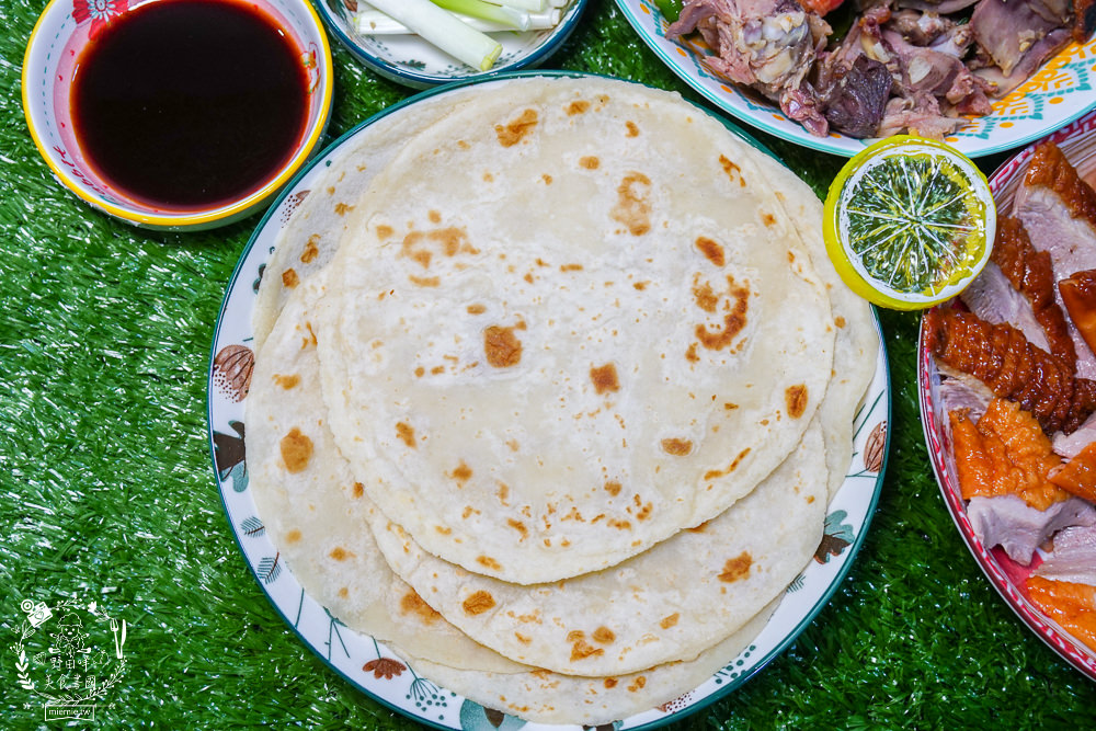 高雄[真好味烤鴨]辛辣醬香的炒鴨架銷魂激推!烤鴨三吃超澎湃呀!手工餅皮超厚der
