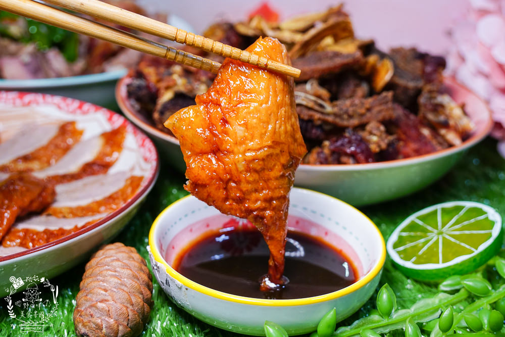 高雄[真好味烤鴨]辛辣醬香的炒鴨架銷魂激推!烤鴨三吃超澎湃呀!手工餅皮超厚der