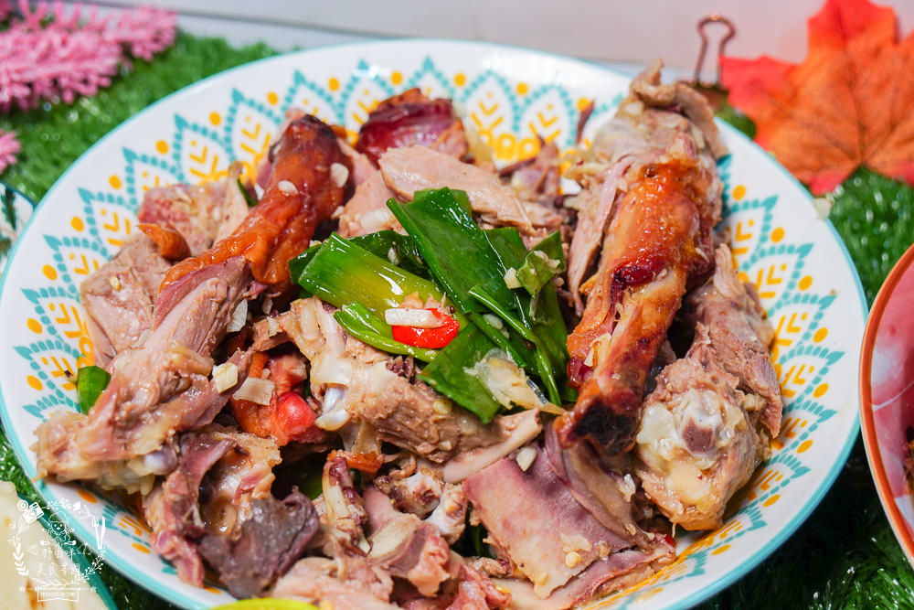 高雄[真好味烤鴨]辛辣醬香的炒鴨架銷魂激推!烤鴨三吃超澎湃呀!手工餅皮超厚der