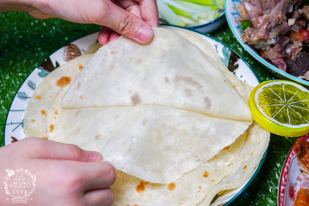 高雄[真好味烤鴨]辛辣醬香的炒鴨架銷魂激推!烤鴨三吃超澎湃呀!手工餅皮超厚der