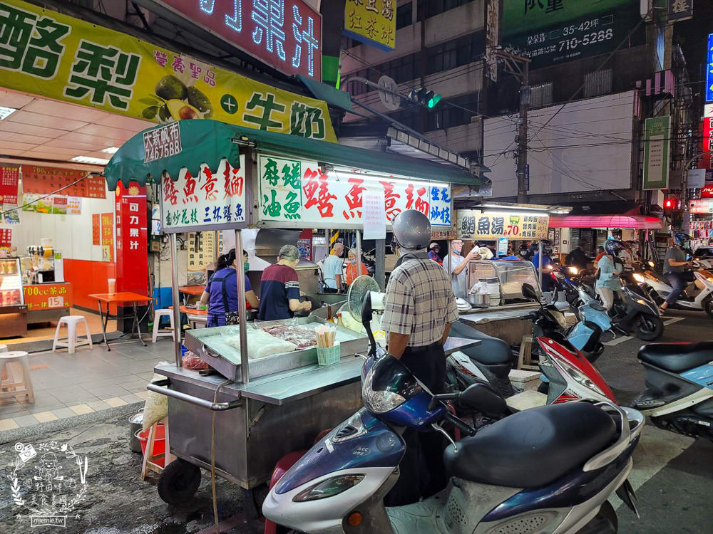 鳳山中山路夜市美食推薦!五花八門的繽紛美食小吃任君挑選!鳳山宵夜美食推薦!