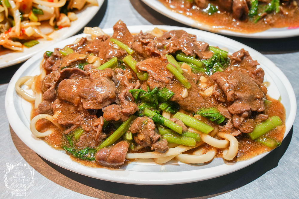 高雄[倆伯羊肉]鳳山60年依舊屹立不搖的老字號羊肉店!鳳山小吃推薦|光遠路羊肉店