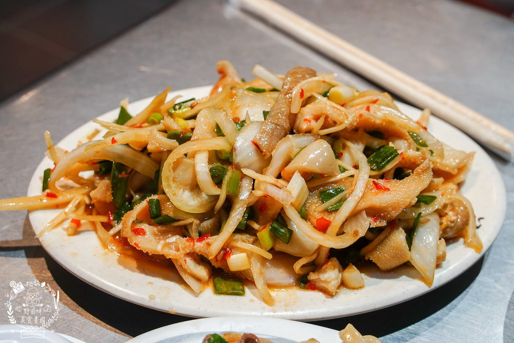 高雄[倆伯羊肉]鳳山60年依舊屹立不搖的老字號羊肉店!鳳山小吃推薦|光遠路羊肉店