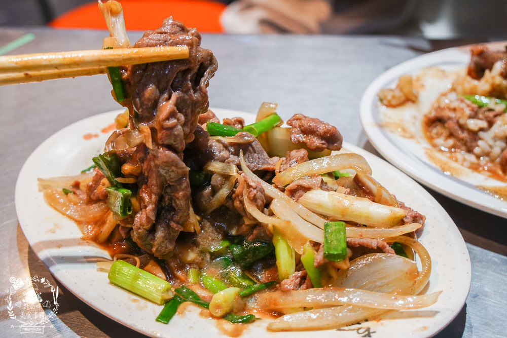 高雄[倆伯羊肉]鳳山60年依舊屹立不搖的老字號羊肉店!鳳山小吃推薦|光遠路羊肉店