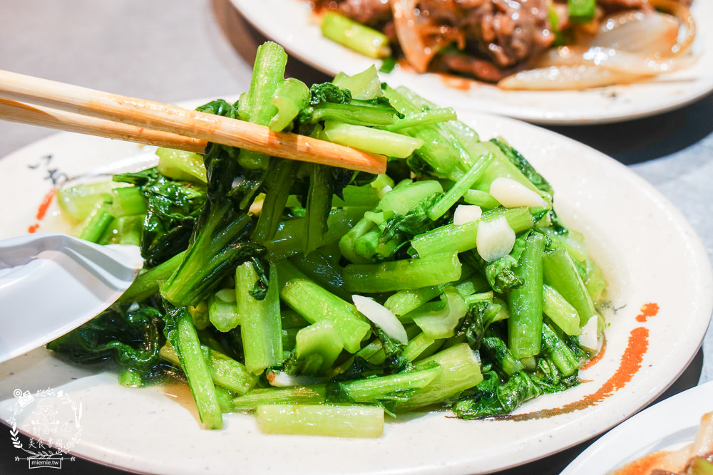 高雄[倆伯羊肉]鳳山60年依舊屹立不搖的老字號羊肉店!鳳山小吃推薦|光遠路羊肉店