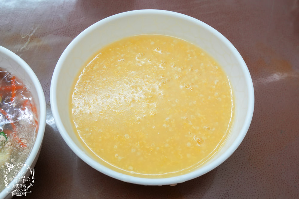 鳳山楊記餡餅粥|鳳山在地人推薦的老字號小吃!豬肉餡餅+牛肉捲餅與蒸餃都必吃!