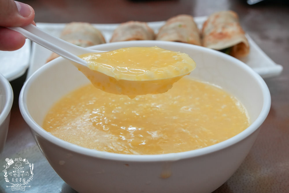 鳳山楊記餡餅粥|鳳山在地人推薦的老字號小吃!豬肉餡餅+牛肉捲餅與蒸餃都必吃!