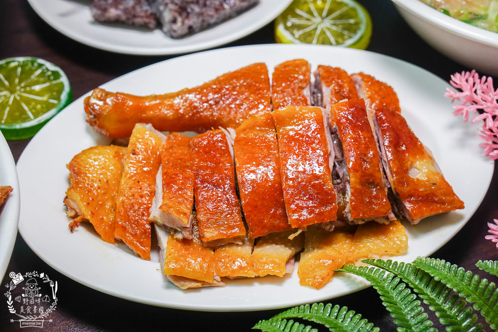 高雄[老爺美食館]鳳山隱藏版鴨肉飯!焦糖燻鴨+香茅煎肉饕客必點!超平價又特別的高雄小吃!