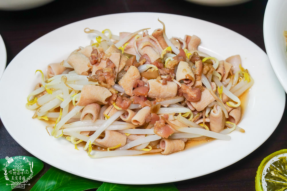 高雄[老爺美食館]鳳山隱藏版鴨肉飯!焦糖燻鴨+香茅煎肉饕客必點!超平價又特別的高雄小吃!