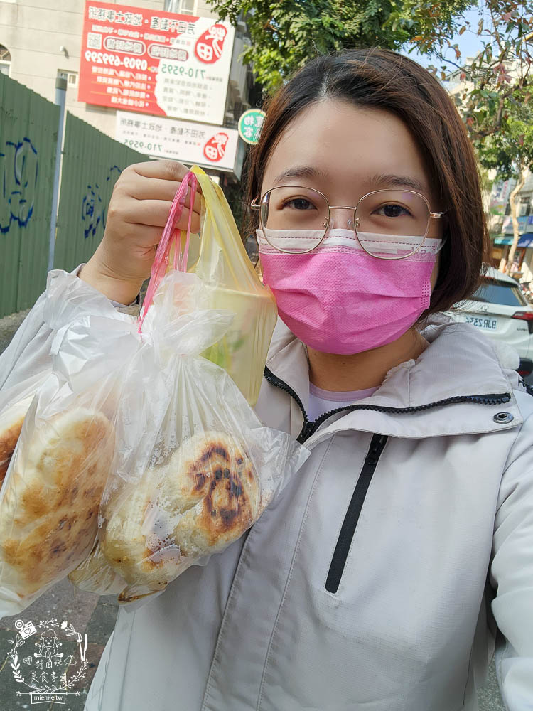 鳳山車站前無名燒餅早餐店|油條平日不到八點就提早完售?連平日都排隊的人氣燒餅店! - 第10張圖 鳳山車站前無名燒餅早餐店|油條平日不到八點就提早完售?連平日都排隊的人氣燒餅店!