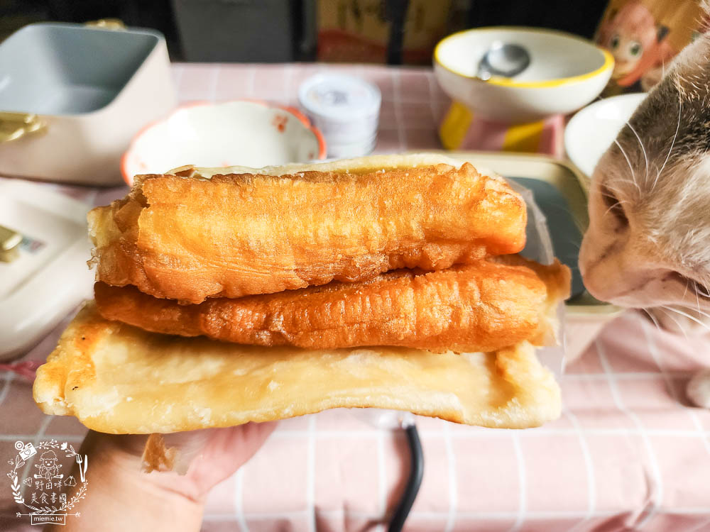 鳳山車站前無名燒餅早餐店|油條平日不到八點就提早完售?連平日都排隊的人氣燒餅店! - 第14張圖 鳳山車站前無名燒餅早餐店|油條平日不到八點就提早完售?連平日都排隊的人氣燒餅店!