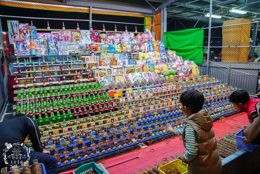 鳳山青年夜市隆重回歸!165個攤位超多人氣美食強勢回歸!吃喝玩樂通通都有~