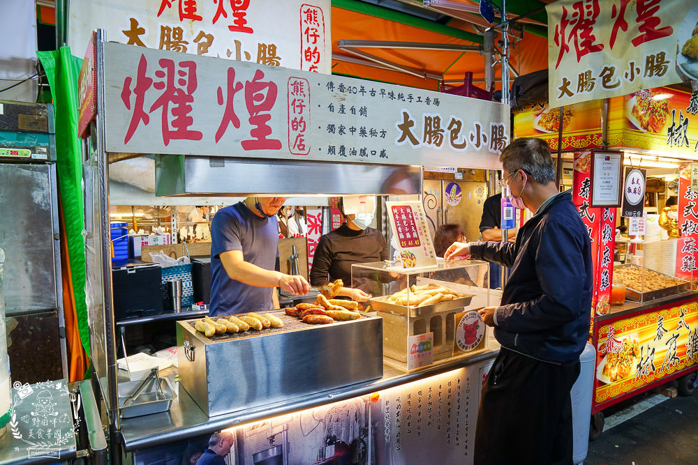 鳳山青年夜市隆重回歸!165個攤位超多人氣美食強勢回歸!吃喝玩樂通通都有~