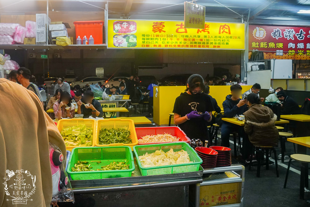 鳳山青年夜市隆重回歸!165個攤位超多人氣美食強勢回歸!吃喝玩樂通通都有~