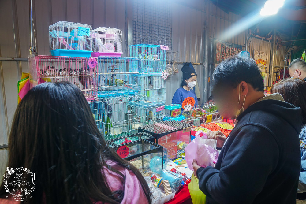 鳳山青年夜市隆重回歸!165個攤位超多人氣美食強勢回歸!吃喝玩樂通通都有~