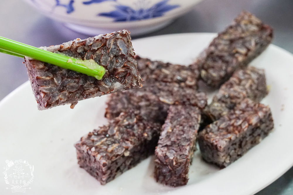 高雄[鴨肉本二老闆的店]超人氣鴨肉冬粉跟肉燥飯在地人美味激推!鹽埕區鴨肉飯推薦!