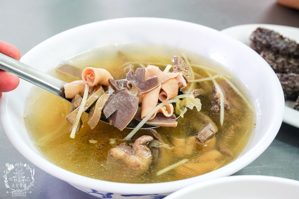 高雄[鴨肉本二老闆的店]超人氣鴨肉冬粉跟肉燥飯在地人美味激推!鹽埕區鴨肉飯推薦!