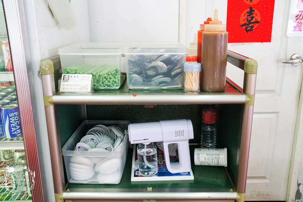 高雄[鴨肉本二老闆的店]超人氣鴨肉冬粉跟肉燥飯在地人美味激推!鹽埕區鴨肉飯推薦!