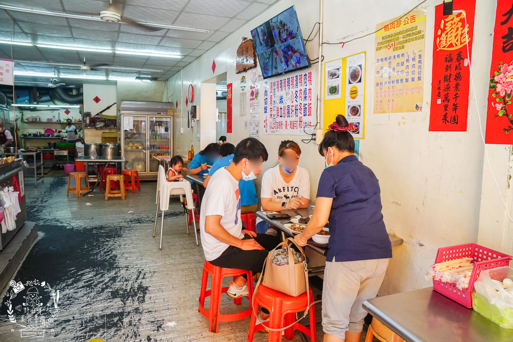 高雄[鴨肉珍]2022高雄米其林指南必比登推介!65年依然屹立不搖的鴨肉店!非用餐時段也是大排長龍…
