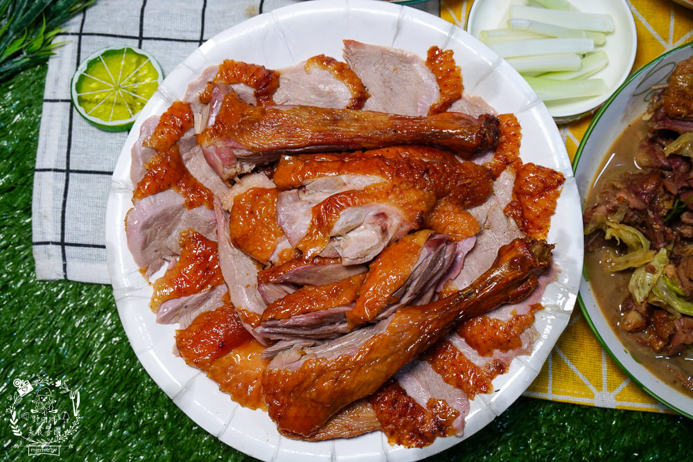 高雄[鴨香棧烤鴨店]隱藏在鳳山五甲商圈的限量烤鴨!高雄烤鴨三吃人氣推薦!