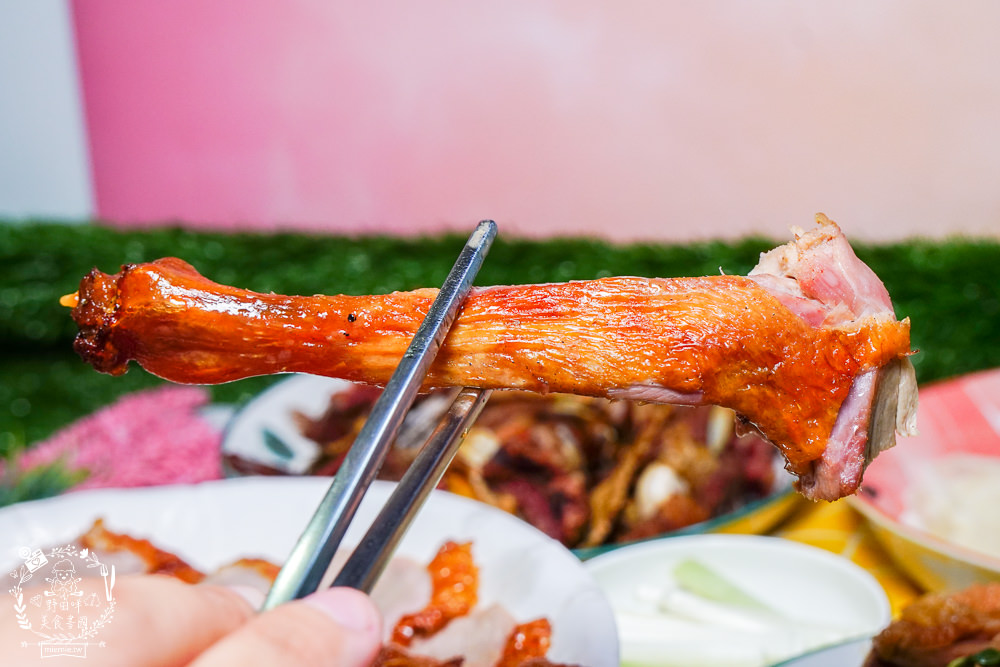 高雄[鴨香棧烤鴨店]隱藏在鳳山五甲商圈的限量烤鴨!高雄烤鴨三吃人氣推薦!