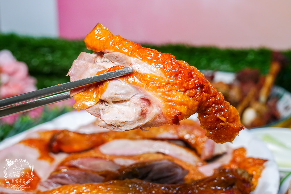 高雄[鴨香棧烤鴨店]隱藏在鳳山五甲商圈的限量烤鴨!高雄烤鴨三吃人氣推薦!