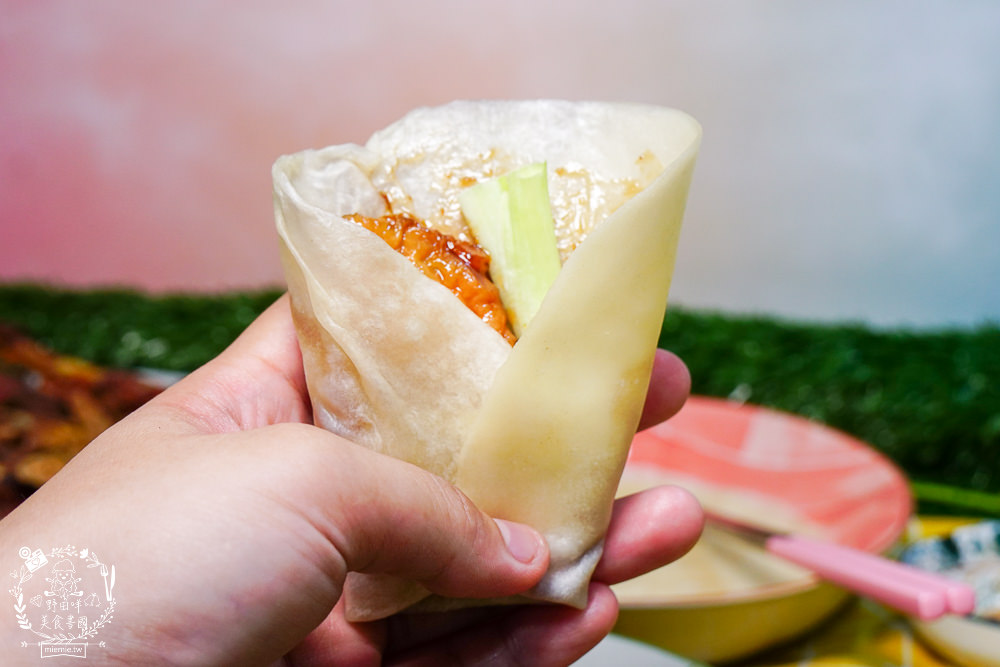 高雄[鴨香棧烤鴨店]隱藏在鳳山五甲商圈的限量烤鴨!高雄烤鴨三吃人氣推薦!