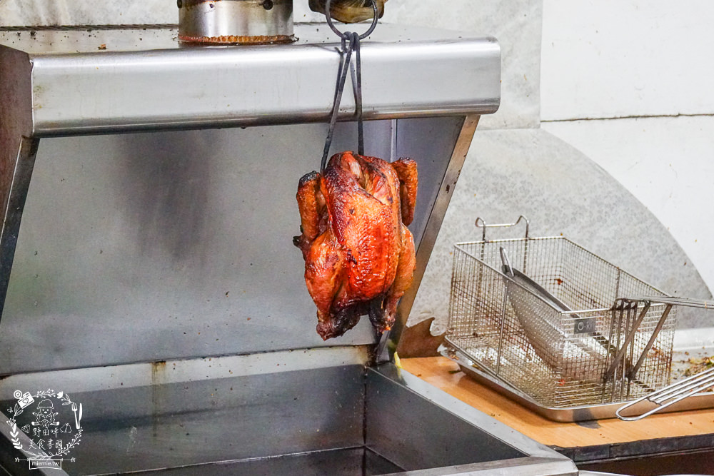 高雄[鴨香棧烤鴨店]隱藏在鳳山五甲商圈的限量烤鴨!高雄烤鴨三吃人氣推薦!