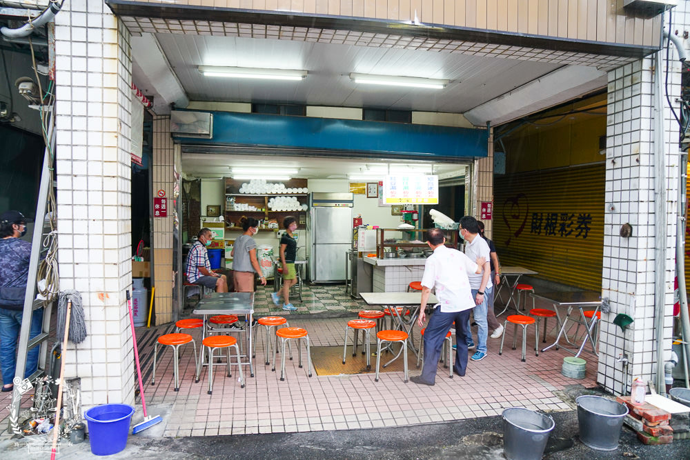 高雄[李家圓仔冰]鹽埕區超人氣70年歷史老店!手工圓仔是很多人心中第一名?