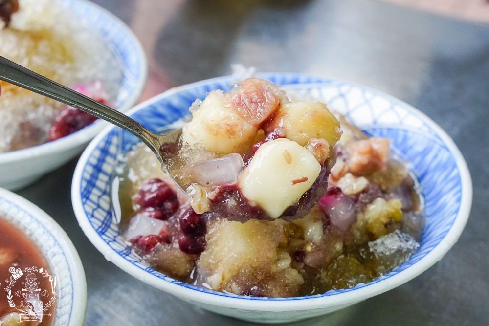 高雄[李家圓仔冰]鹽埕區超人氣70年歷史老店!手工圓仔是很多人心中第一名?