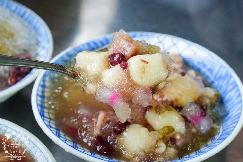 高雄[李家圓仔冰]鹽埕區超人氣70年歷史老店!手工圓仔是很多人心中第一名?