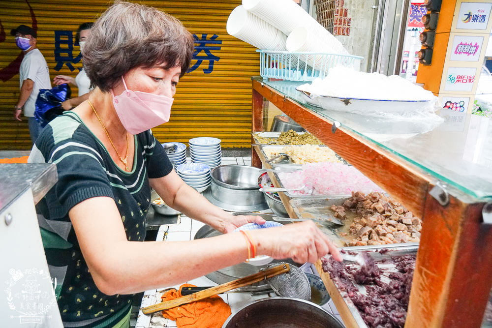 高雄[李家圓仔冰]鹽埕區超人氣70年歷史老店!手工圓仔是很多人心中第一名?