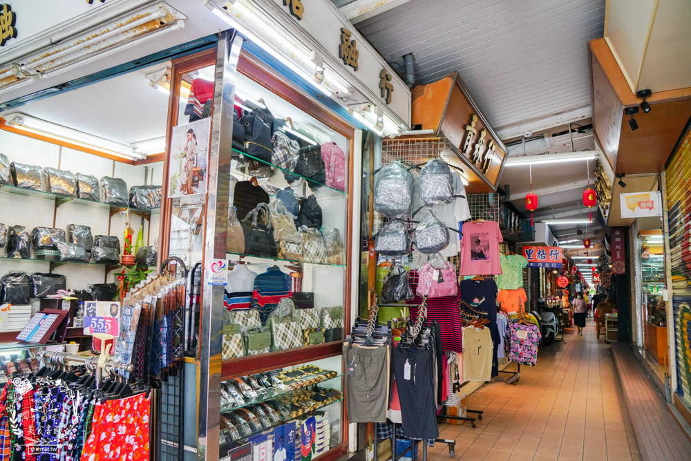 鹽埕堀江商場/老高雄一日遊!時尚精品、南北百貨、古物收藏與頂級茶茗推薦!號稱爸媽年代的百貨公司?