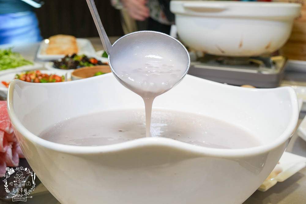 麗尊酒店芙悅軒飄香潮汕全鴨宴B餐|高雄必吃的明爐櫻桃鴨三吃!澎湃海鮮盤的潮汕港式火鍋料豐味美! - 第54張圖 麗尊酒店芙悅軒飄香潮汕全鴨宴B餐|高雄必吃的明爐櫻桃鴨三吃!澎湃海鮮盤的潮汕港式火鍋料豐味美!