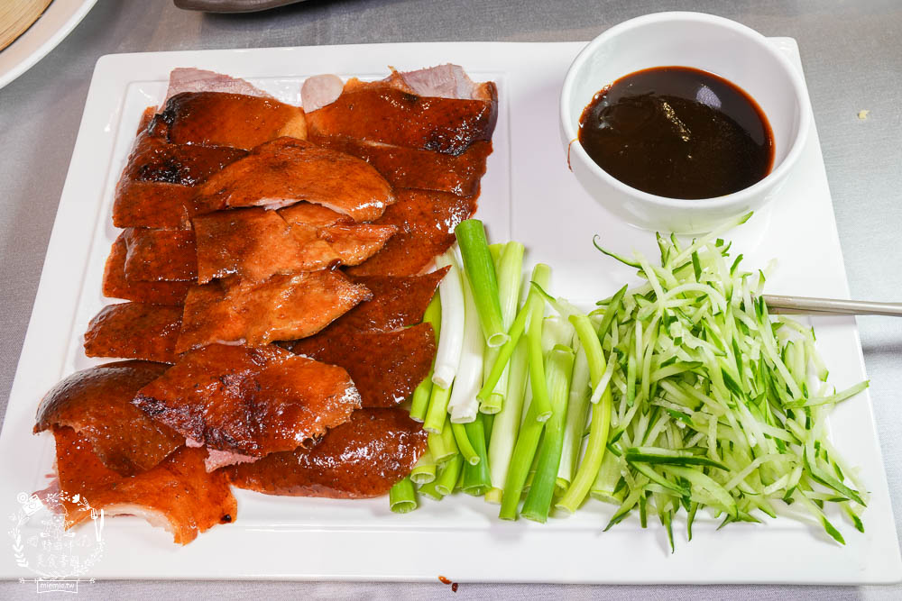 麗尊酒店芙悅軒飄香潮汕全鴨宴B餐|高雄必吃的明爐櫻桃鴨三吃!澎湃海鮮盤的潮汕港式火鍋料豐味美! - 第17張圖 麗尊酒店芙悅軒飄香潮汕全鴨宴B餐|高雄必吃的明爐櫻桃鴨三吃!澎湃海鮮盤的潮汕港式火鍋料豐味美!