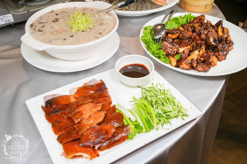 麗尊酒店芙悅軒飄香潮汕全鴨宴B餐|高雄必吃的明爐櫻桃鴨三吃!澎湃海鮮盤的潮汕港式火鍋料豐味美! - 第11張圖 麗尊酒店芙悅軒飄香潮汕全鴨宴B餐|高雄必吃的明爐櫻桃鴨三吃!澎湃海鮮盤的潮汕港式火鍋料豐味美!