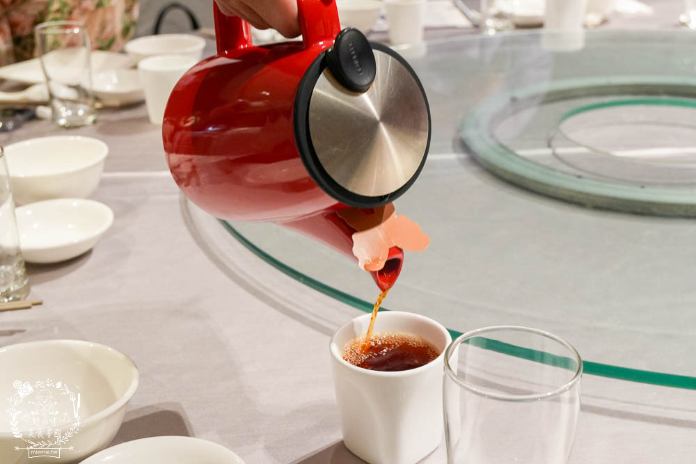 麗尊酒店芙悅軒飄香潮汕全鴨宴B餐|高雄必吃的明爐櫻桃鴨三吃!澎湃海鮮盤的潮汕港式火鍋料豐味美! - 第56張圖 麗尊酒店芙悅軒飄香潮汕全鴨宴B餐|高雄必吃的明爐櫻桃鴨三吃!澎湃海鮮盤的潮汕港式火鍋料豐味美!