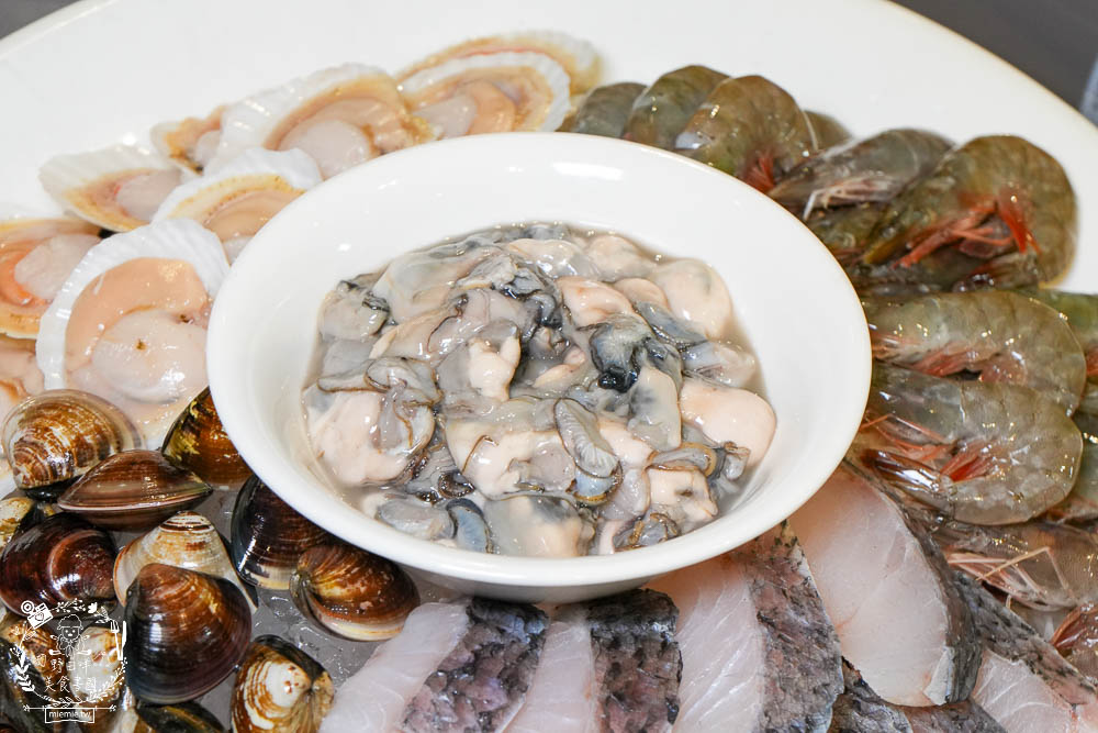 麗尊酒店芙悅軒飄香潮汕全鴨宴B餐|高雄必吃的明爐櫻桃鴨三吃!澎湃海鮮盤的潮汕港式火鍋料豐味美! - 第25張圖 麗尊酒店芙悅軒飄香潮汕全鴨宴B餐|高雄必吃的明爐櫻桃鴨三吃!澎湃海鮮盤的潮汕港式火鍋料豐味美!